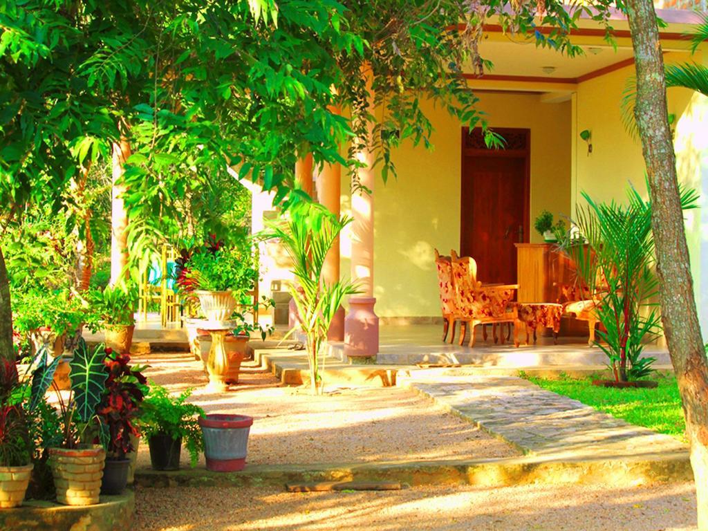 Hotel Mount View Polonnaruwa Habitación foto